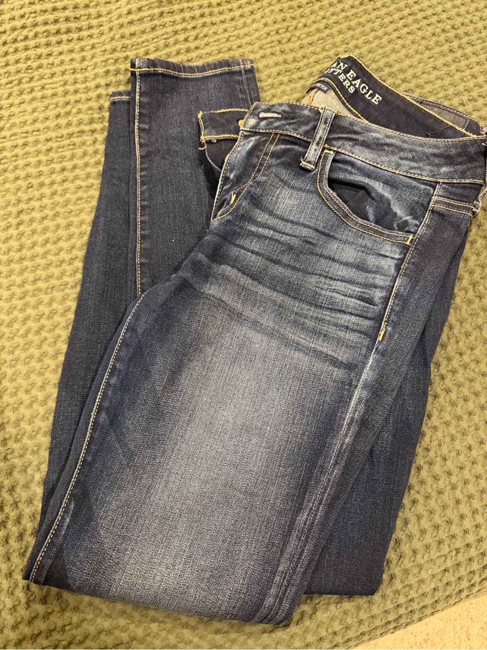 American Eagle Outfitters Women's Faded Dark Blue Skinny Jeans
